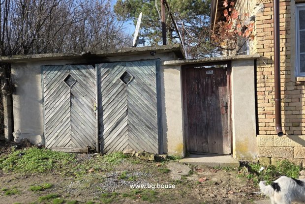 Image No.5-2 Bed House for sale