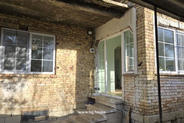 Image No.8-2 Bed House for sale