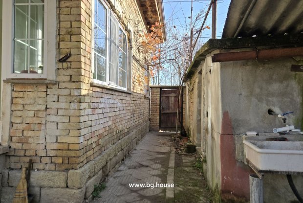 Image No.9-2 Bed House for sale