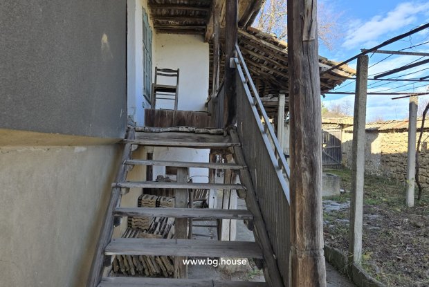 Image No.12-3 Bed House for sale