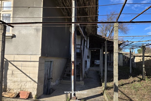 Image No.9-3 Bed House for sale