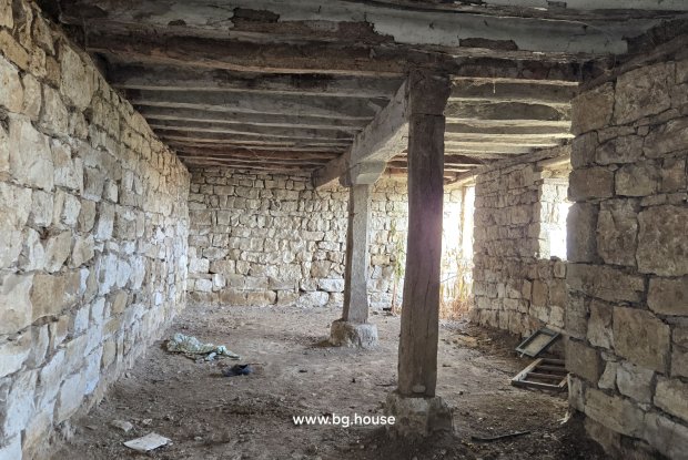 Image No.14-3 Bed House for sale