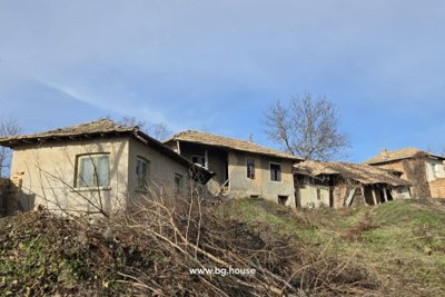 Cheap Bulgarian house for sale at the end of village Palamartsa (7)