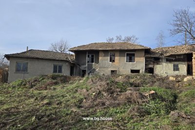 Cheap Bulgarian house for sale at the end of village Palamartsa (13)