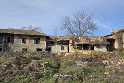 Cheap Bulgarian house for sale at the end of village Palamartsa (14)