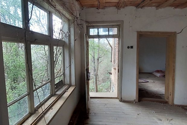 Image No.24-3 Bed Property for sale