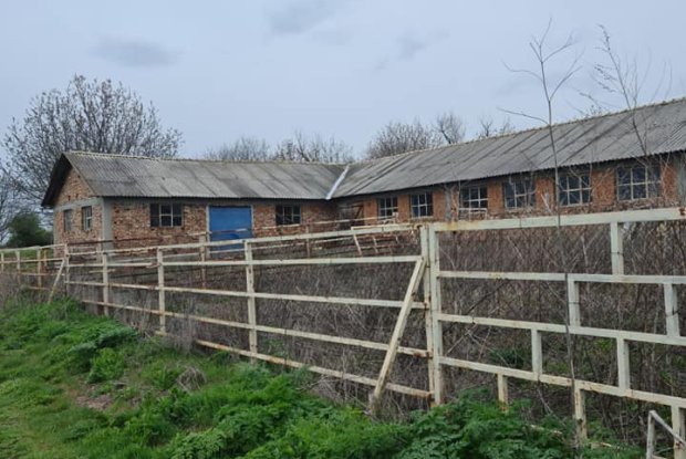 Image No.22-2 Bed Farmhouse for sale