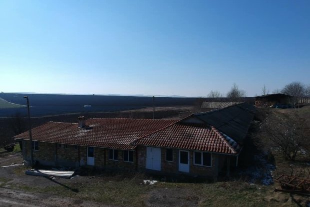 Image No.3-2 Bed Farmhouse for sale