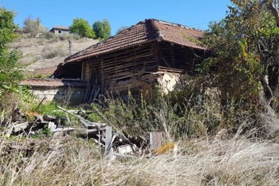 Lovely Bulgarian house for sale in a hilly village Katselovo (7)