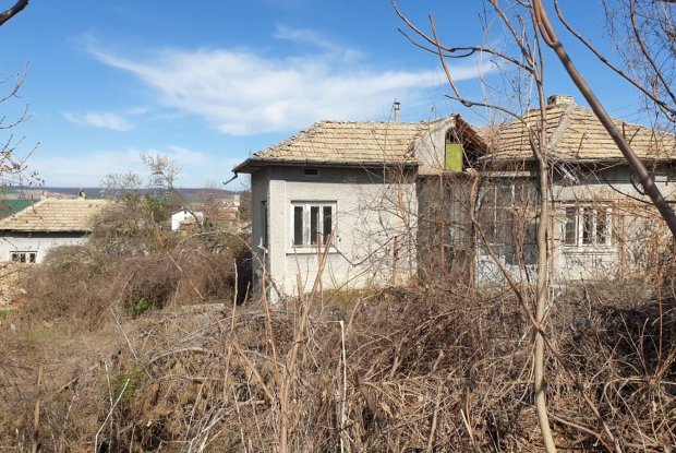 Image No.6-3 Bed House for sale