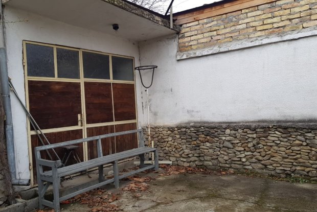 Image No.12-2 Bed House for sale