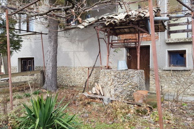 Image No.17-2 Bed House for sale