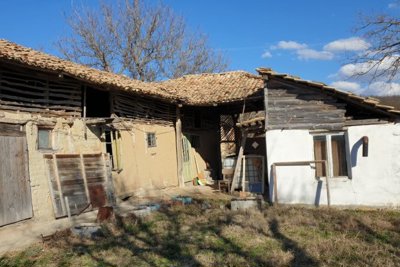 Charming Bulgarian house for sale in village Drinovo (32)