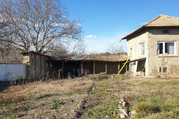 Image No.19-3 Bed House for sale