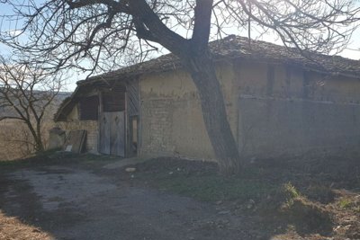 Charming Bulgarian house for sale in village Drinovo (2)