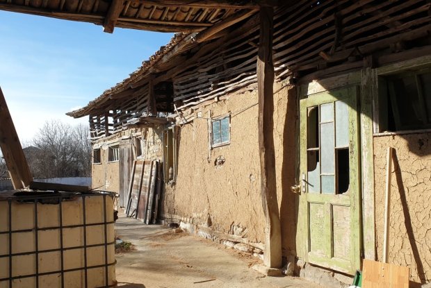Image No.10-3 Bed House for sale