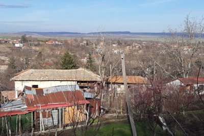 Small traditional Bulgarian house (71)
