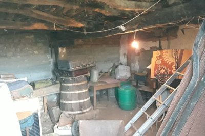 Small traditional Bulgarian house (7)