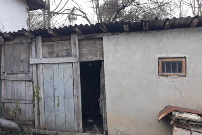 Small traditional Bulgarian house (9)