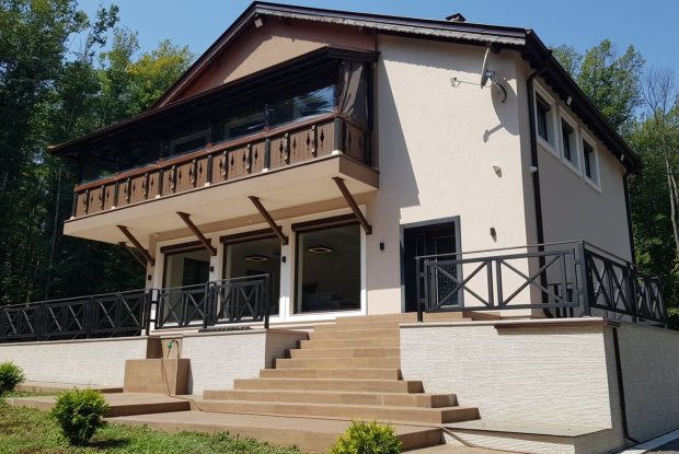 Image No.3-Maison de 5 chambres à vendre à Razgrad
