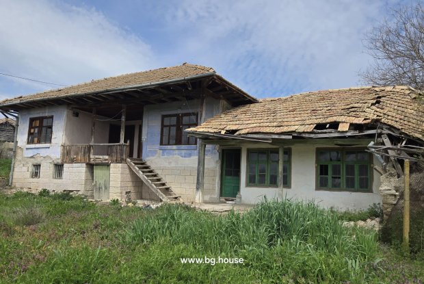 Image No.1-Maison à vendre à Popovo