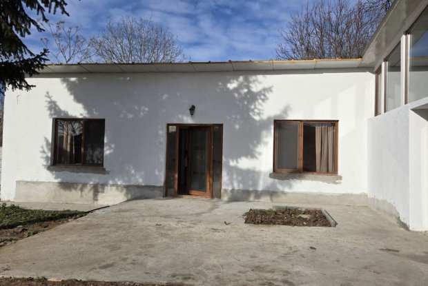 Image No.2-2 Bed House for sale