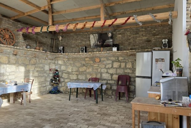 Image No.6-2 Bed House for sale