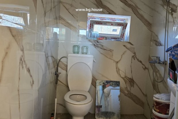 Image No.11-3 Bed House for sale