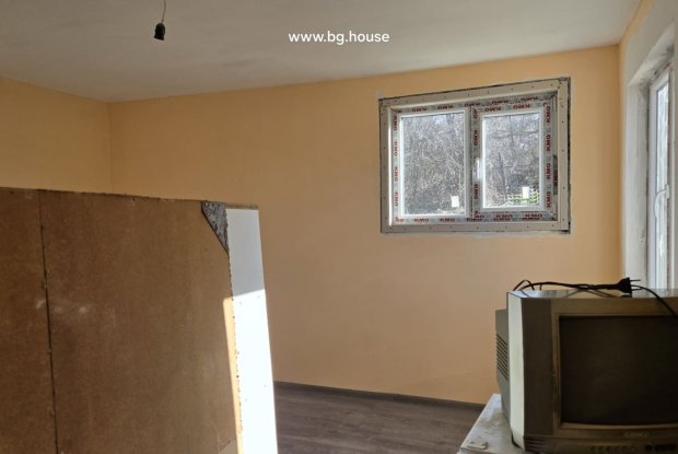 Image No.14-3 Bed House for sale