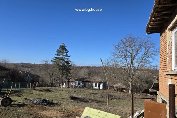 Image No.19-3 Bed House for sale