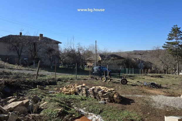 Image No.6-3 Bed House for sale
