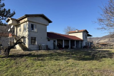 Bulgarian Big House for Sale in Village Svalenik (43)