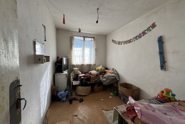 Image No.21-6 Bed House for sale