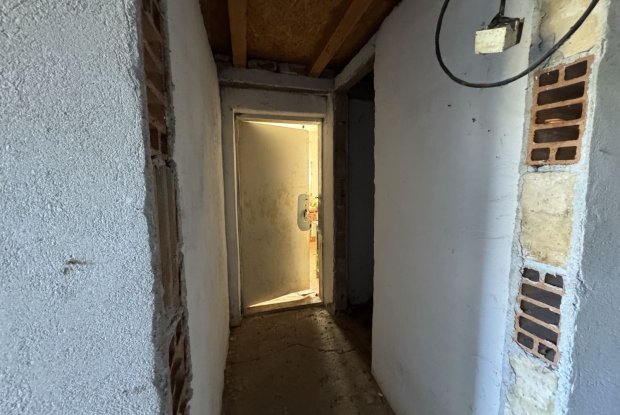 Image No.22-6 Bed House for sale
