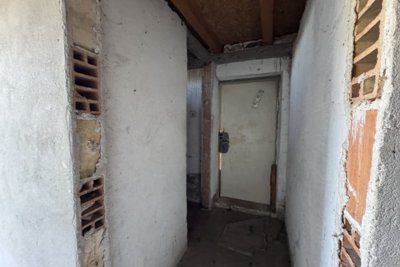Bulgarian Big House for Sale in Village Svalenik (8)