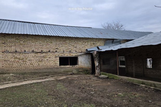 Image No.16-4 Bed House for sale