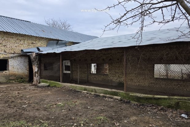 Image No.17-4 Bed House for sale