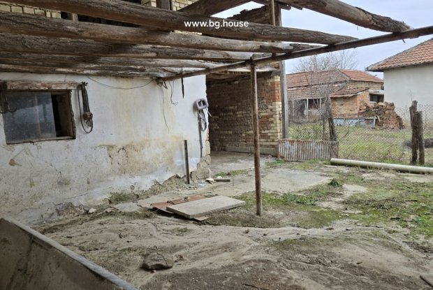 Image No.24-4 Bed House for sale