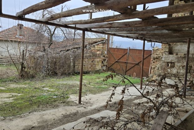 Image No.25-4 Bed House for sale