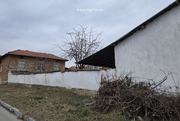 Image No.6-4 Bed House for sale