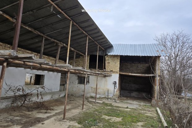 Image No.7-4 Bed House for sale