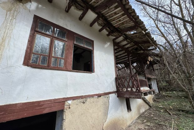 Image No.10-3 Bed House for sale