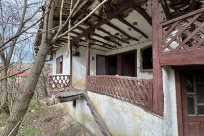 Old House for Sale in Village Balkanski (3)
