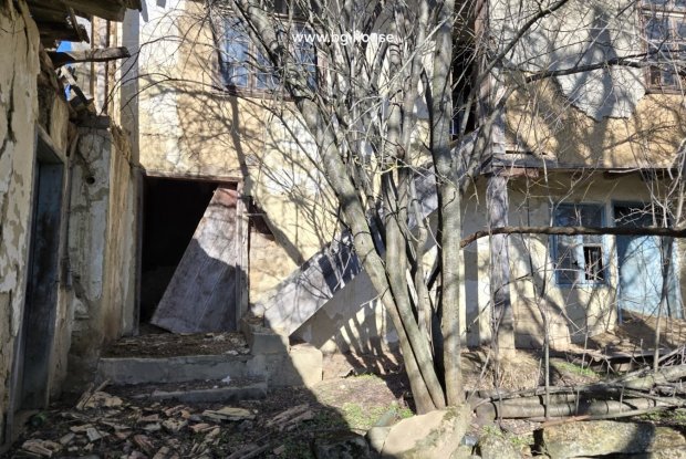 Image No.5-2 Bed House for sale