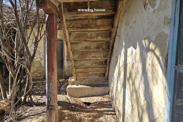 Image No.6-2 Bed House for sale