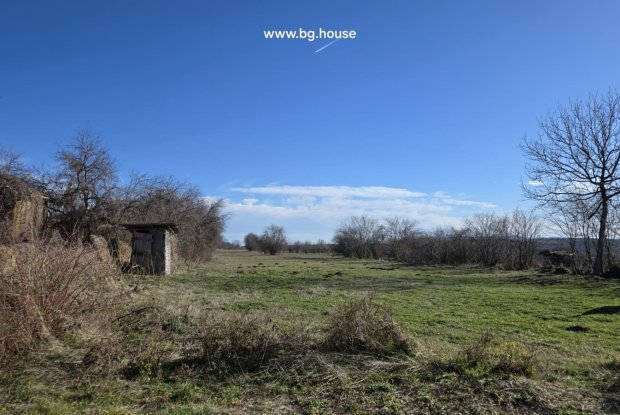 Image No.18-3 Bed House for sale