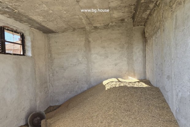 Image No.20-3 Bed House for sale