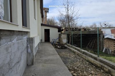 Beautiful Bulgarian house for sale in village Poroishte (18)