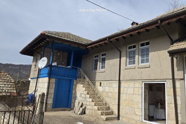 Image No.19-3 Bed House for sale