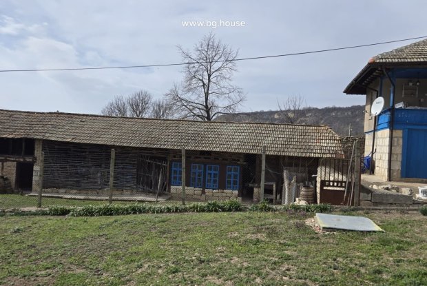 Image No.21-3 Bed House for sale